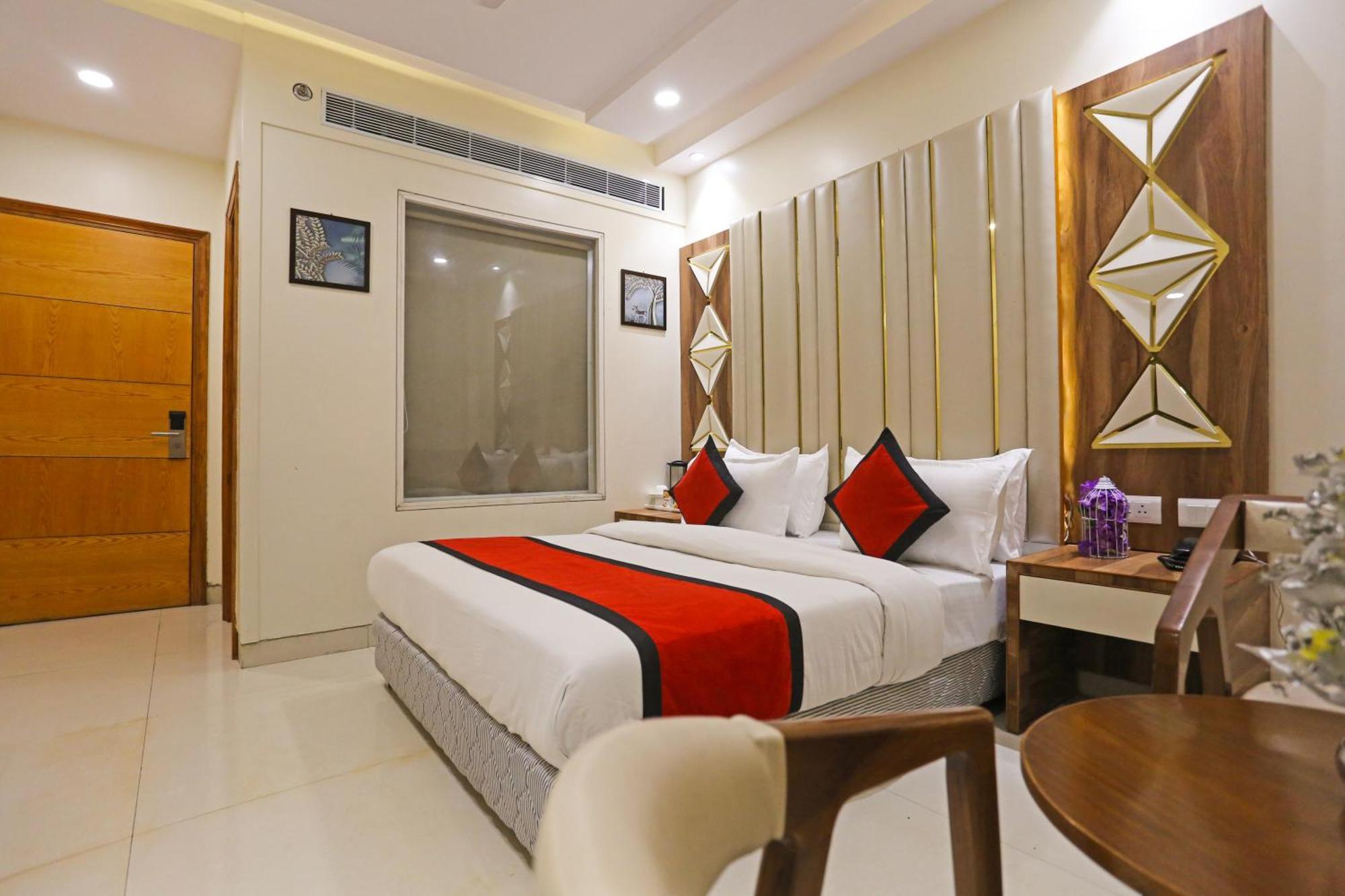 Hotel Worth Newly Bulit - New Delhi Luaran gambar